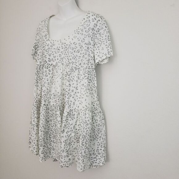 A New Day Babydoll Dress Medium Dotted Leopard Print Tiered Boho Relaxed - Picture 5 of 9